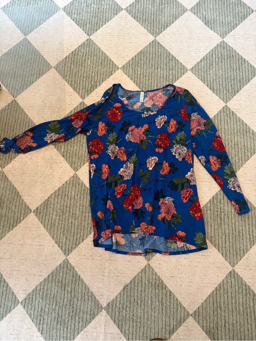 LuLaRoe Women’s 3XL Blue Floral Long Sleeve Tunic Top High Low Hem